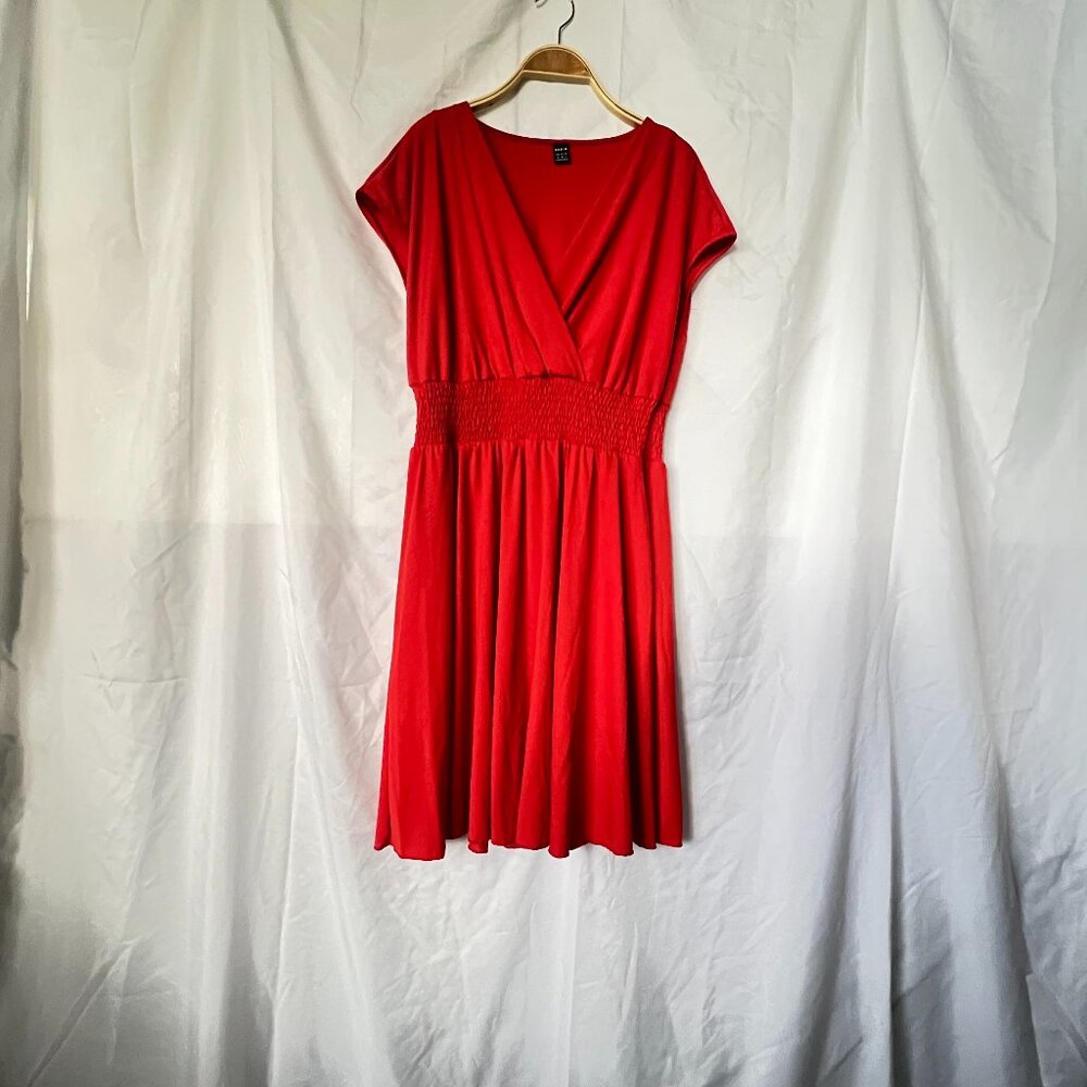 Item 106 Womens Flowy Red Dress - Size L - EUC Worn Once!